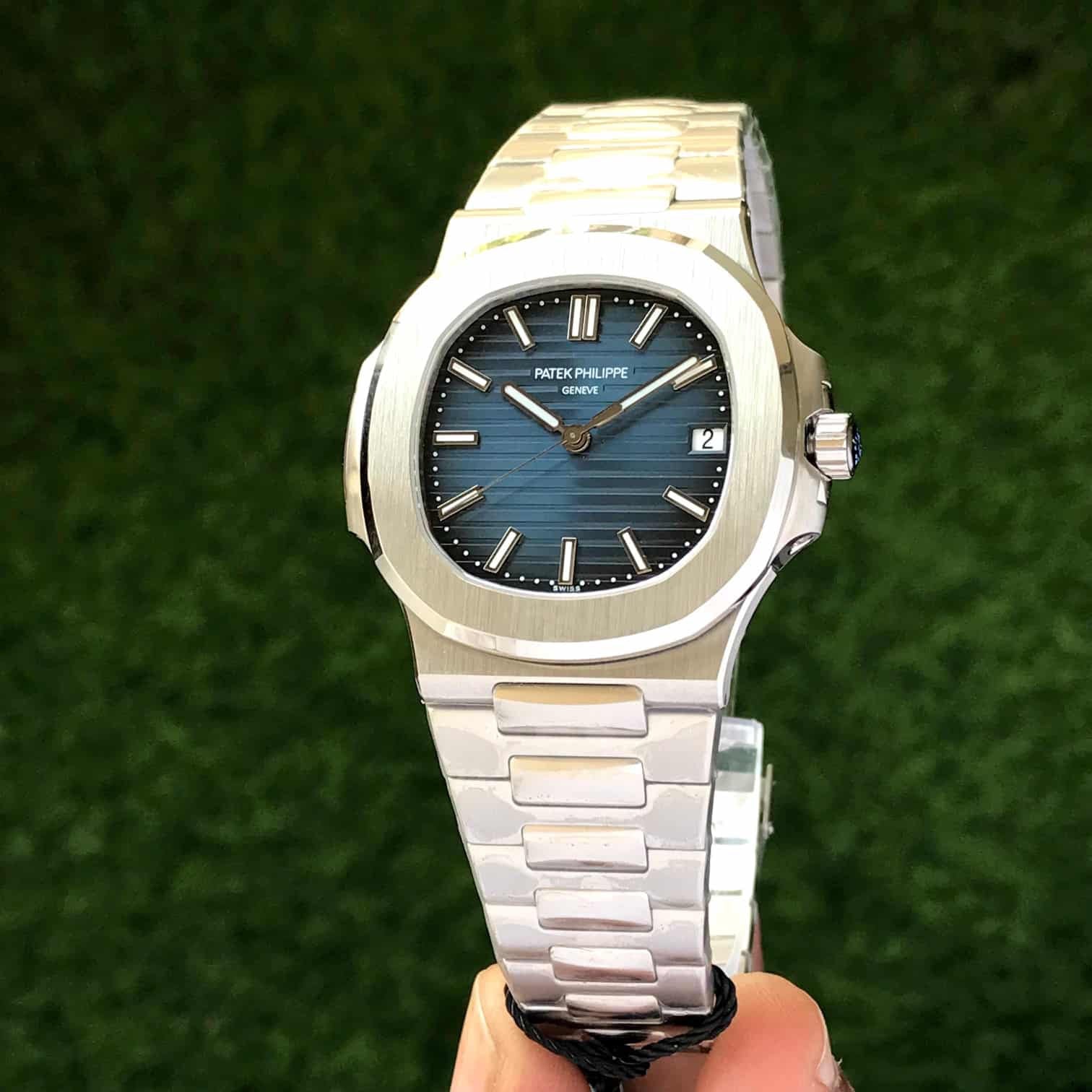 Patek Philippe Nautilus 5711/1R Stainless Steel Japan Automatic Mens Watch