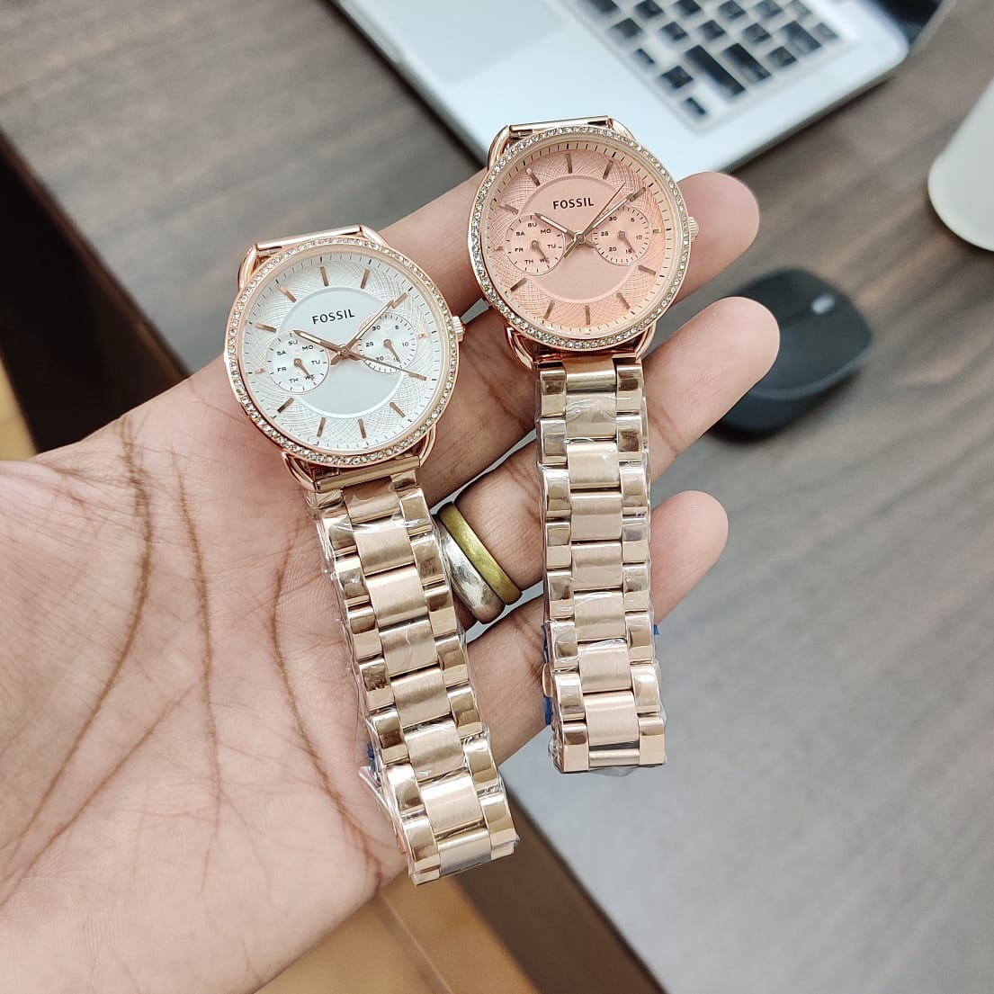 FOSSIL  TAILOR Analog Watch - For Women ES4264