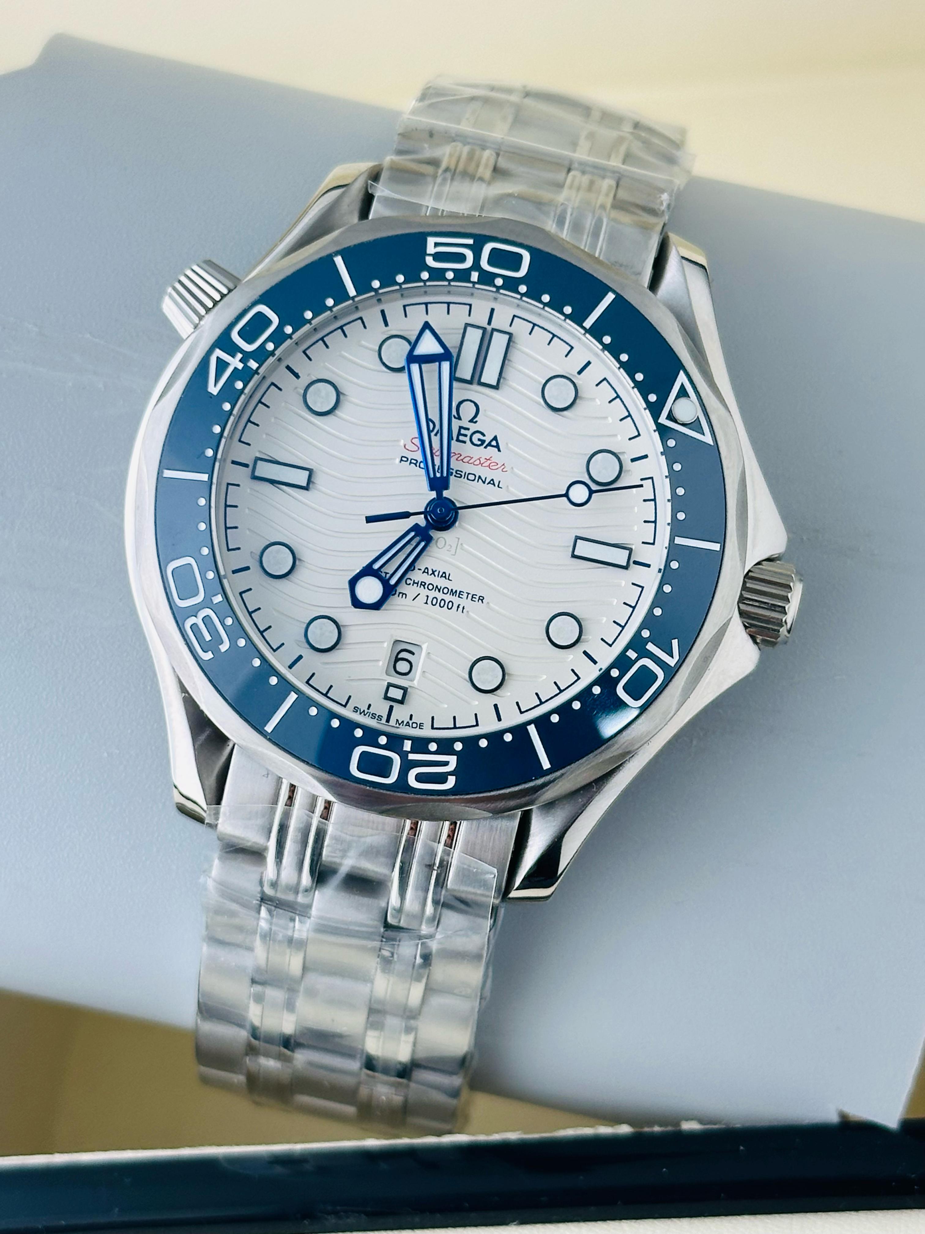 Omega Seamaster Diver White & Blue  Dial Steel Men Watch
